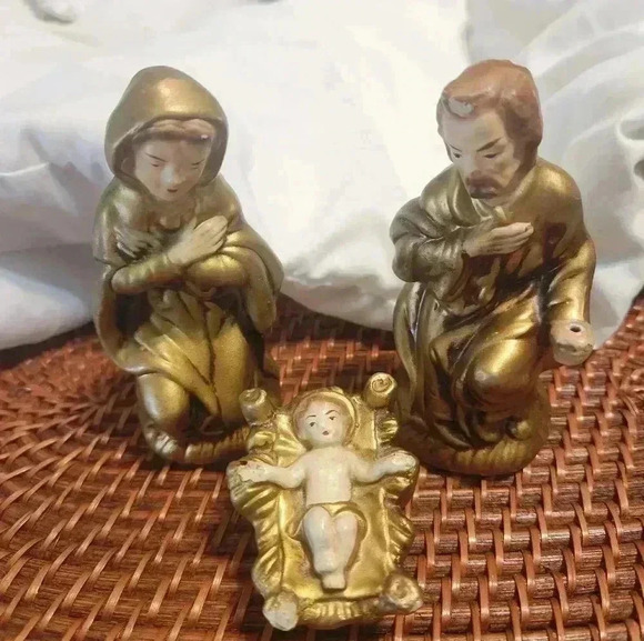 Vintage Christmas Nativity Creche 3 Pc Gold Color 1950 JESUS MARY JOSEPH JAPAN - Picture 1 of 6